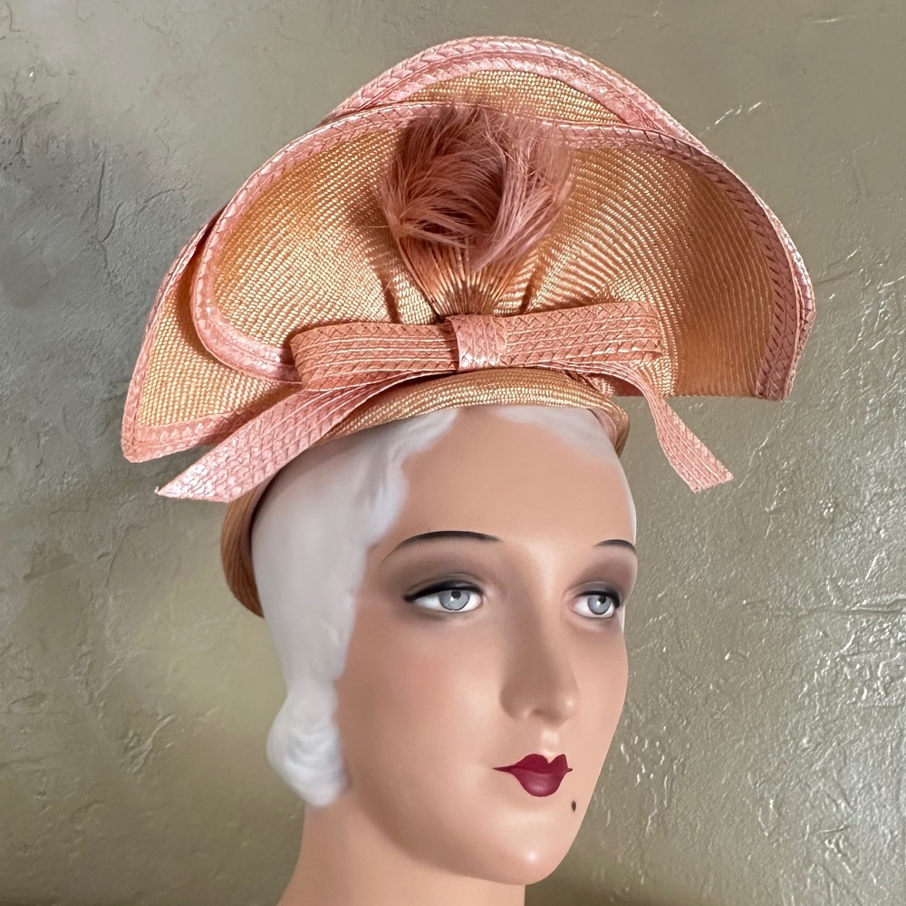 BEWITCHING 1960s' GOLD COLOR STRAW + PINK EDGING, UPTURNED BRIM + CURLY FEATHERS